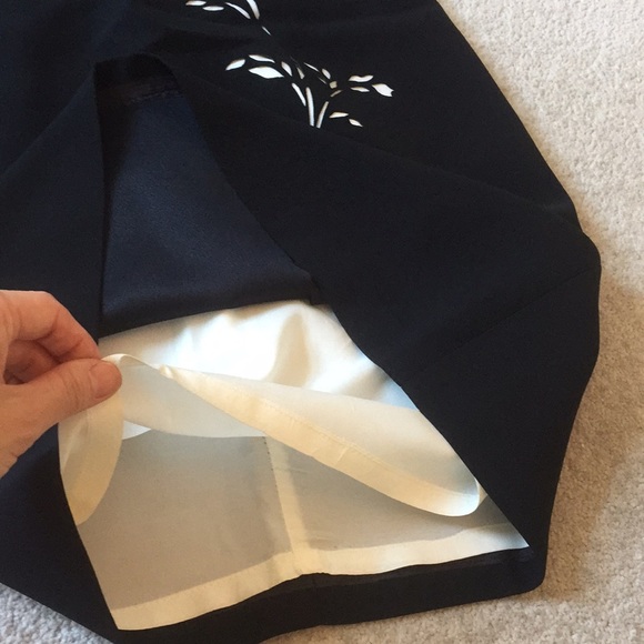 YL  Dress - Picture 5 of 5